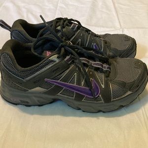 Nike air trail running shoes size 8.5 US